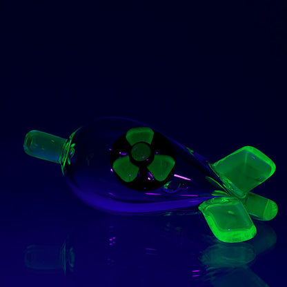 Empire Glass Bubble Carb Cap UV Radioactive Bomb - Example of use detail.
*Under UV light*