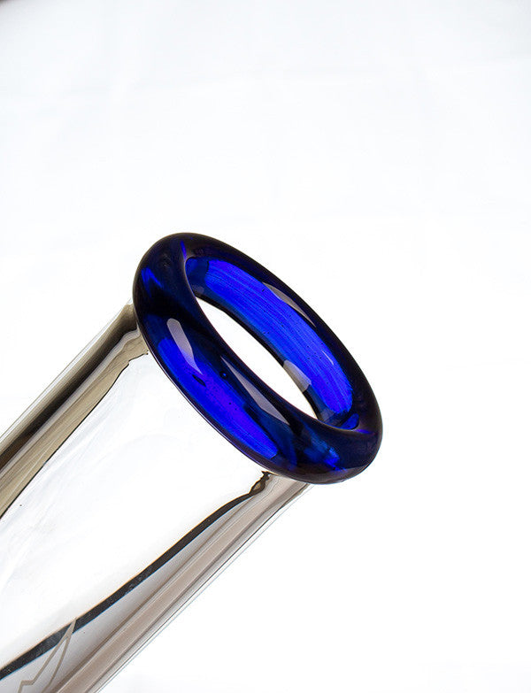 HVY 16 inch Beaker Blue - mouthpiece